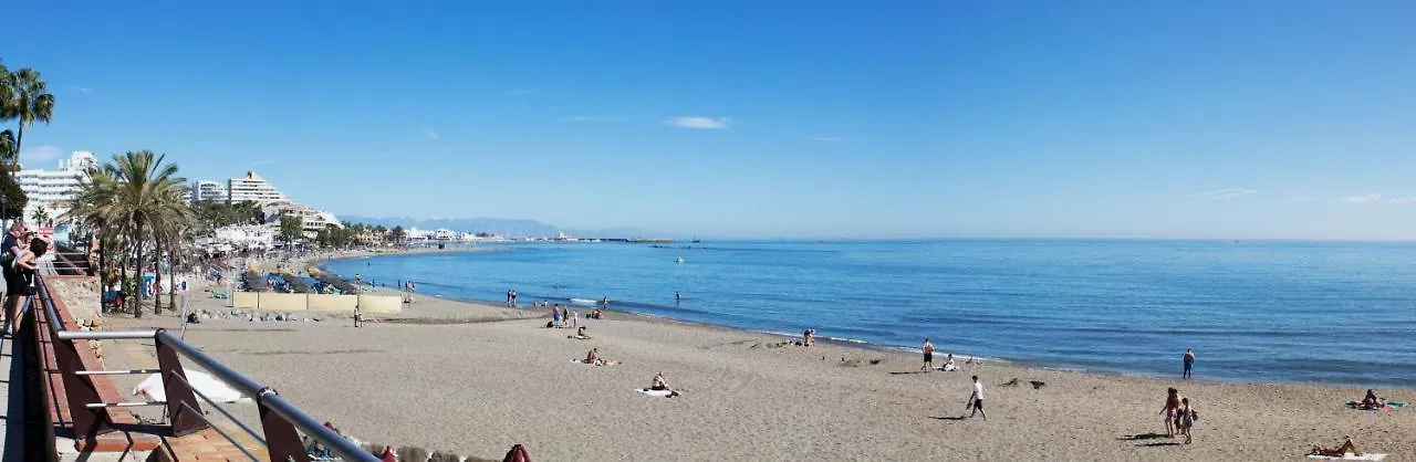 Benal beach suite, estudio con parque acuático y vistas al mar. Benalmádena España