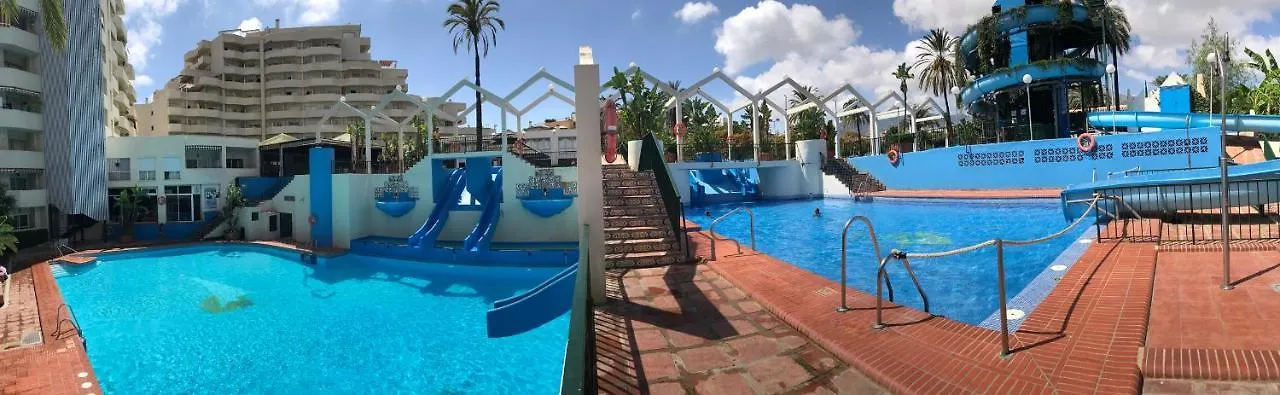 Benal beach suite, estudio con parque acuático y vistas al mar. Benalmádena 0*,  España