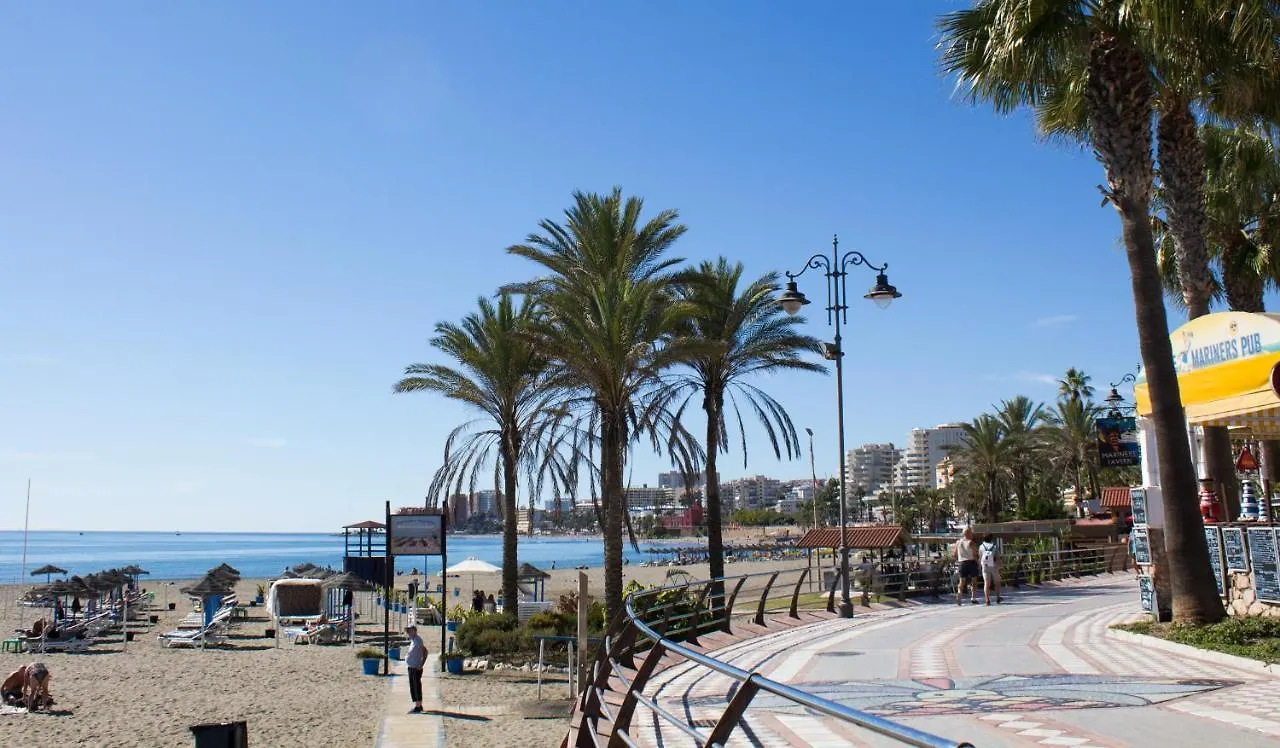 Benal beach suite, estudio con parque acuático y vistas al mar. Benalmádena 0*,  España