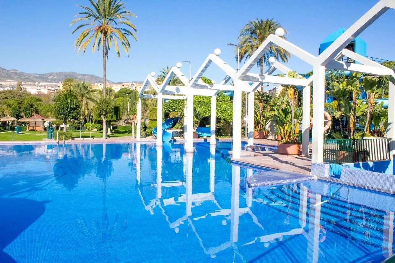 Benal beach suite, estudio con parque acuático y vistas al mar. Benalmádena España