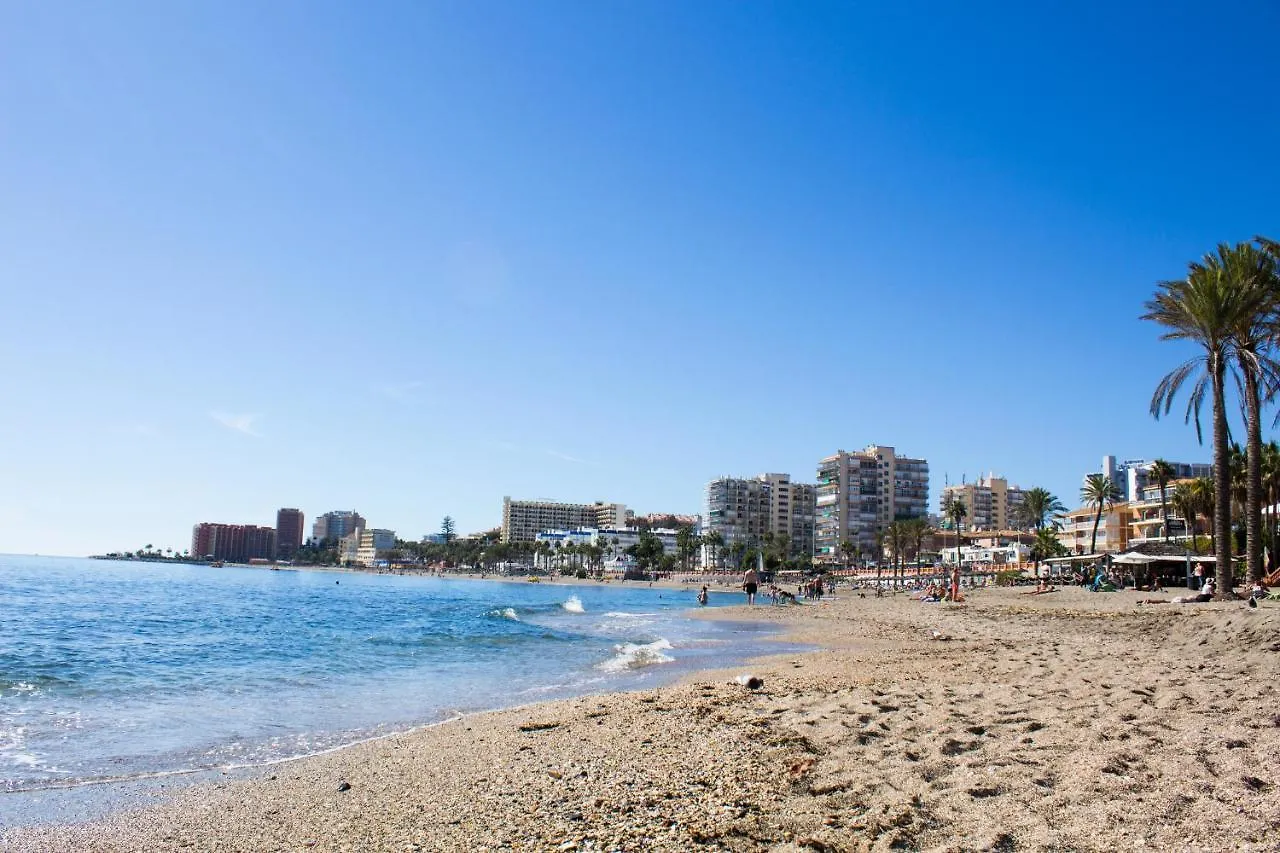 Benal beach suite, estudio con parque acuático y vistas al mar. Benalmádena 0*,  España
