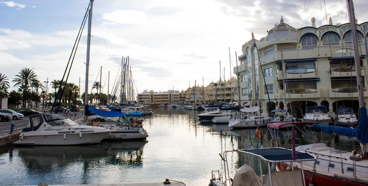 Apartamento Benal beach suite, estudio con parque acuático y vistas al mar. Benalmádena