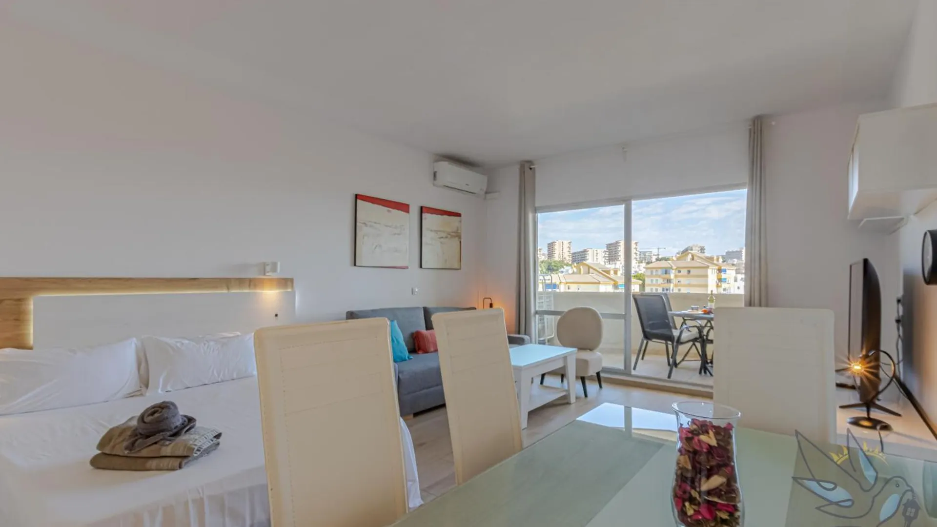 Benal beach suite, estudio con parque acuático y vistas al mar. Benalmádena 0*,  España