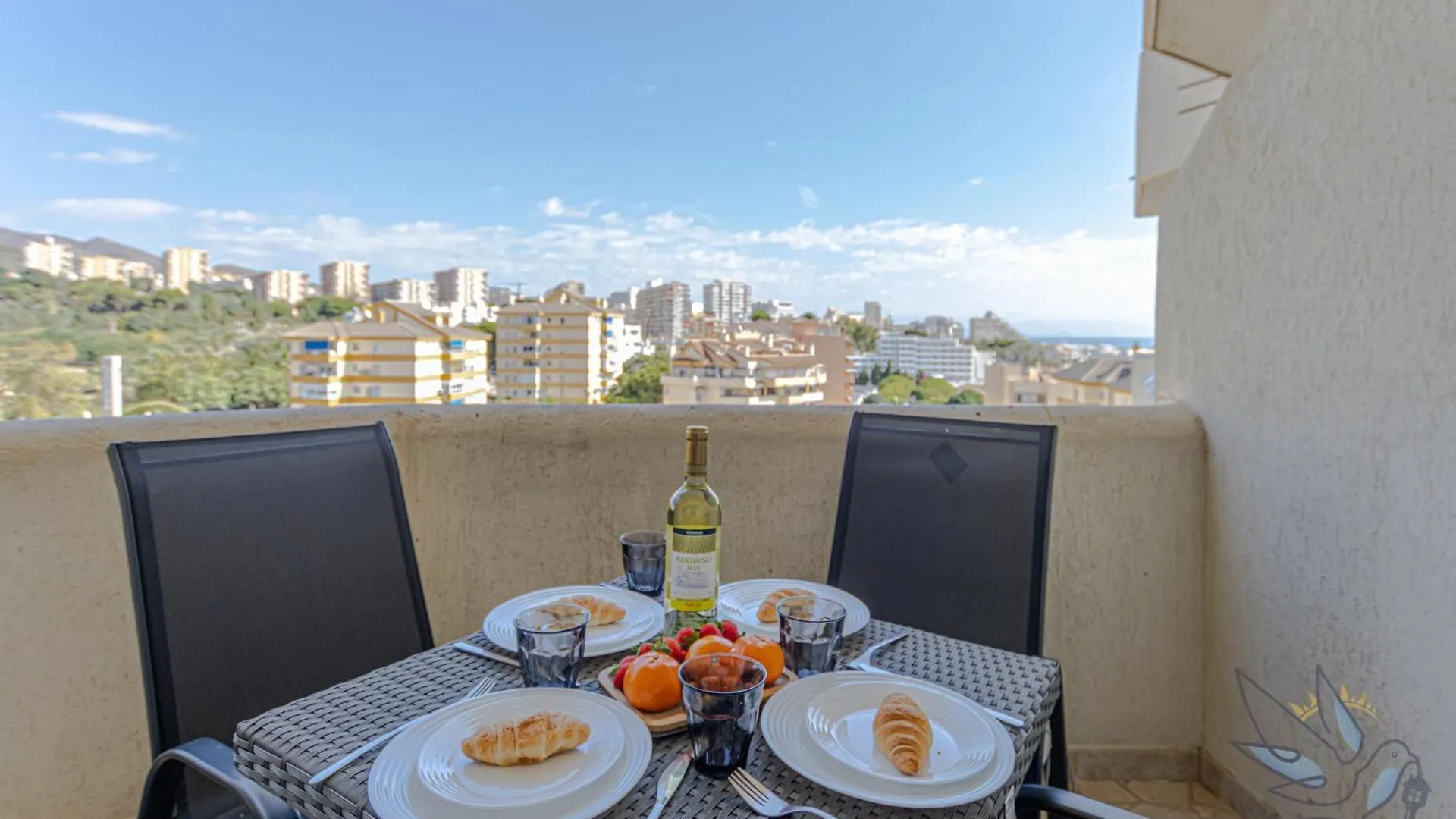 Benal beach suite, estudio con parque acuático y vistas al mar. Benalmádena 0*,  España