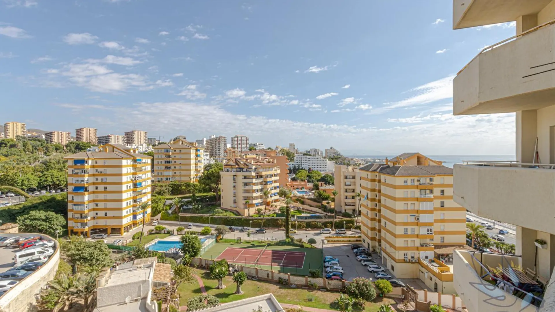 Benal beach suite, estudio con parque acuático y vistas al mar. Benalmádena Apartamento